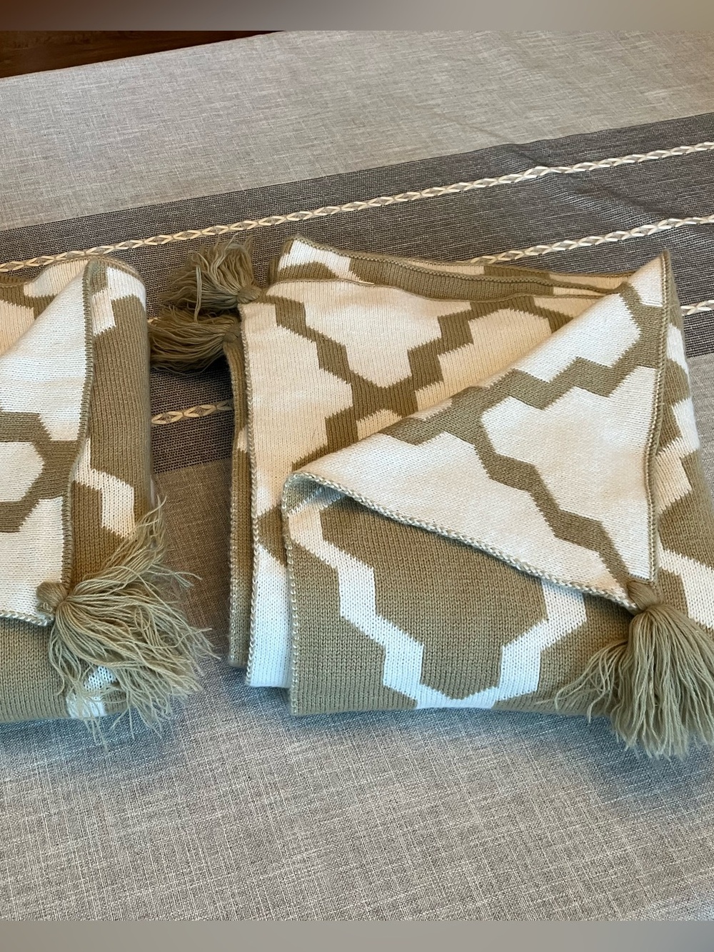 Pottery Barn Camel & Ivory Geometric Knit Throw Blanket - Picture 1 of 13